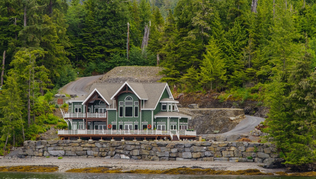 201806 Alaska-174 Knudson Cove Marina.jpg