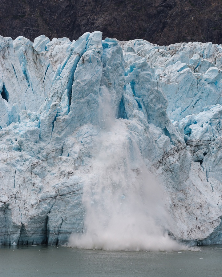 201806 Alaska-464 glacier calving.jpg