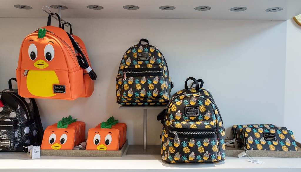 WDW201808-221 Orange Bird and Dole Whip bags.jpg