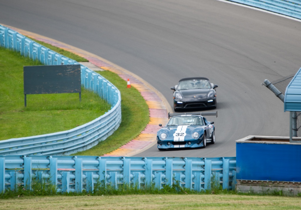 201906 LOONY HPDE-31_Daytona replica and Porsche Carrera 4S.jpg