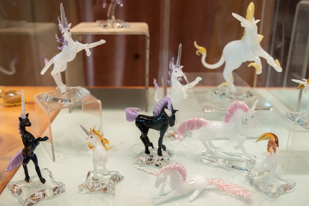 201808 Renaiisance Festival-03_Glass unicorns.jpg