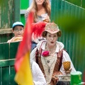Leila and the queen in the maze