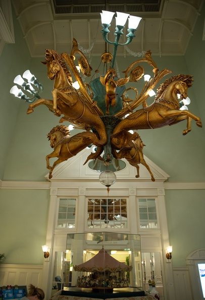 201901 WDW-137 Hippocampus Electrolier.jpg