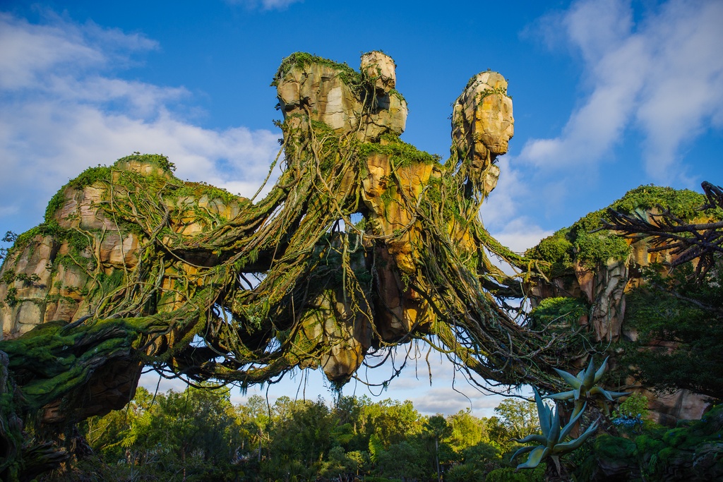 201901 WDW-210 Floating mountains from Flight of Passage queue.jpg