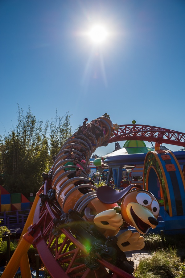 201901 WDW-231 Slinky Dog and sun.jpg