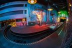 Rock 'n Rollercoaster queue