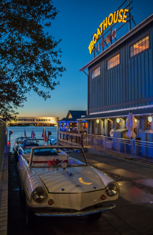 201901 WDW-288 Amphicars at The Boathouse.jpg