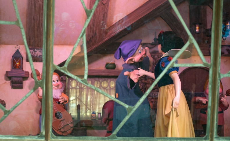 Snow White at end of 7 Dwarfs