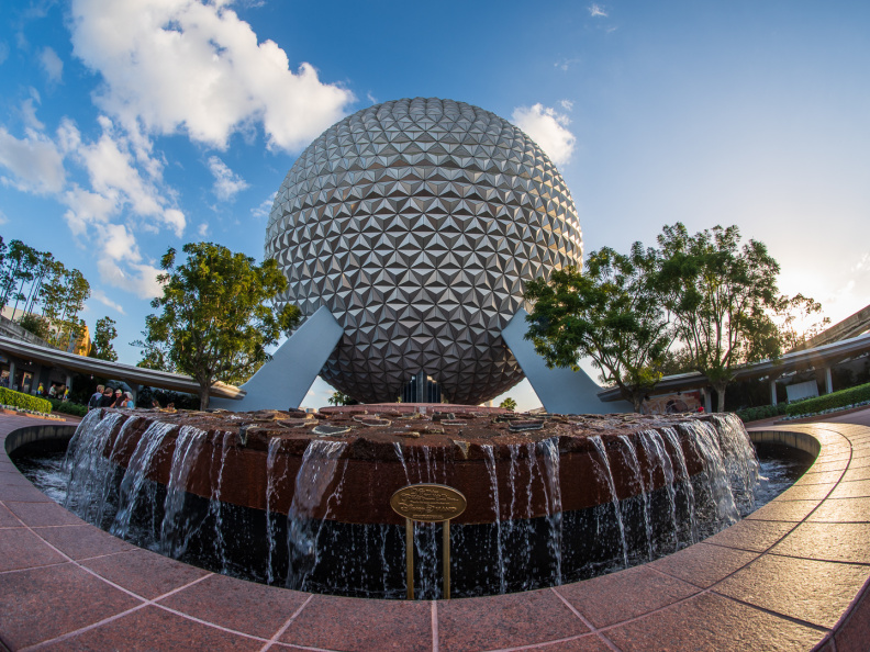 Spaceship Earth and fountain