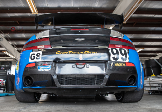 Automatic Racing Aston Martin V8 Vantage GT4