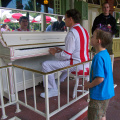 WDW201001-082