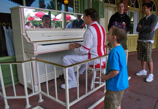 WDW201001-082