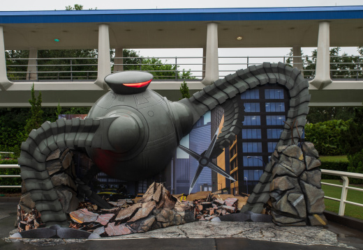 Incredibles Omnidroid prop