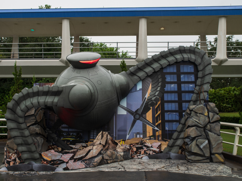 Incredibles Omnidroid prop