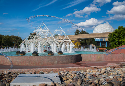 Leapfrog fountains at Imagination Pavilion