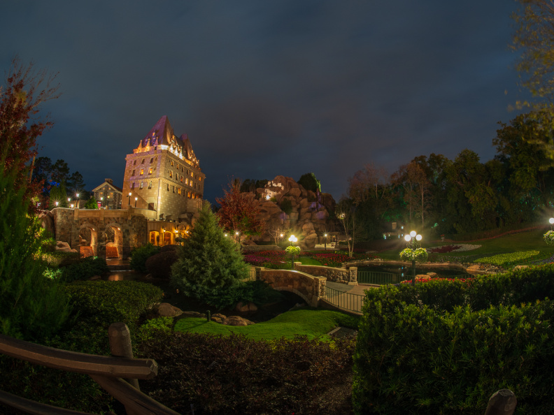 Canada pavilion at night