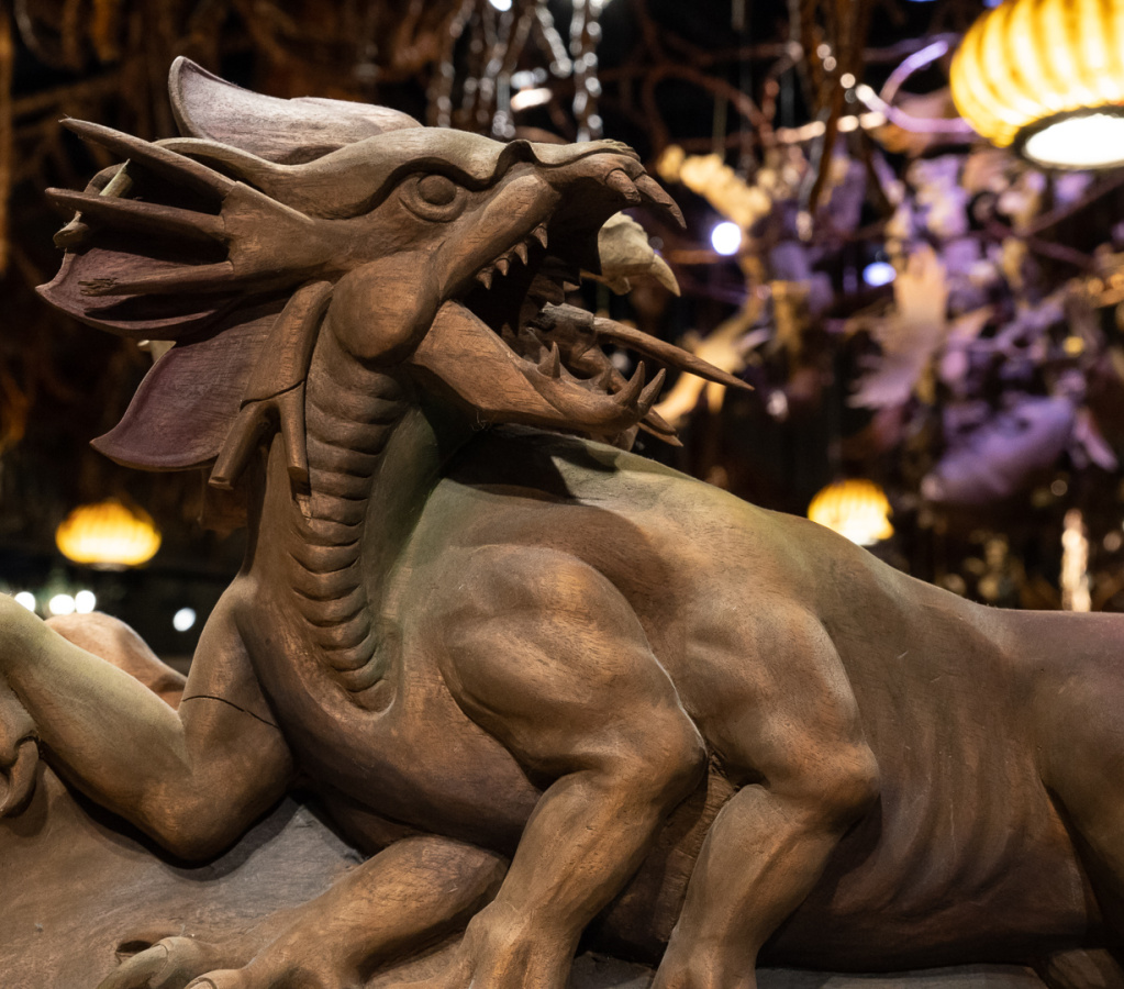 Carved thanator in Windtraders