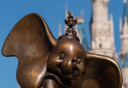 Dumbo statue